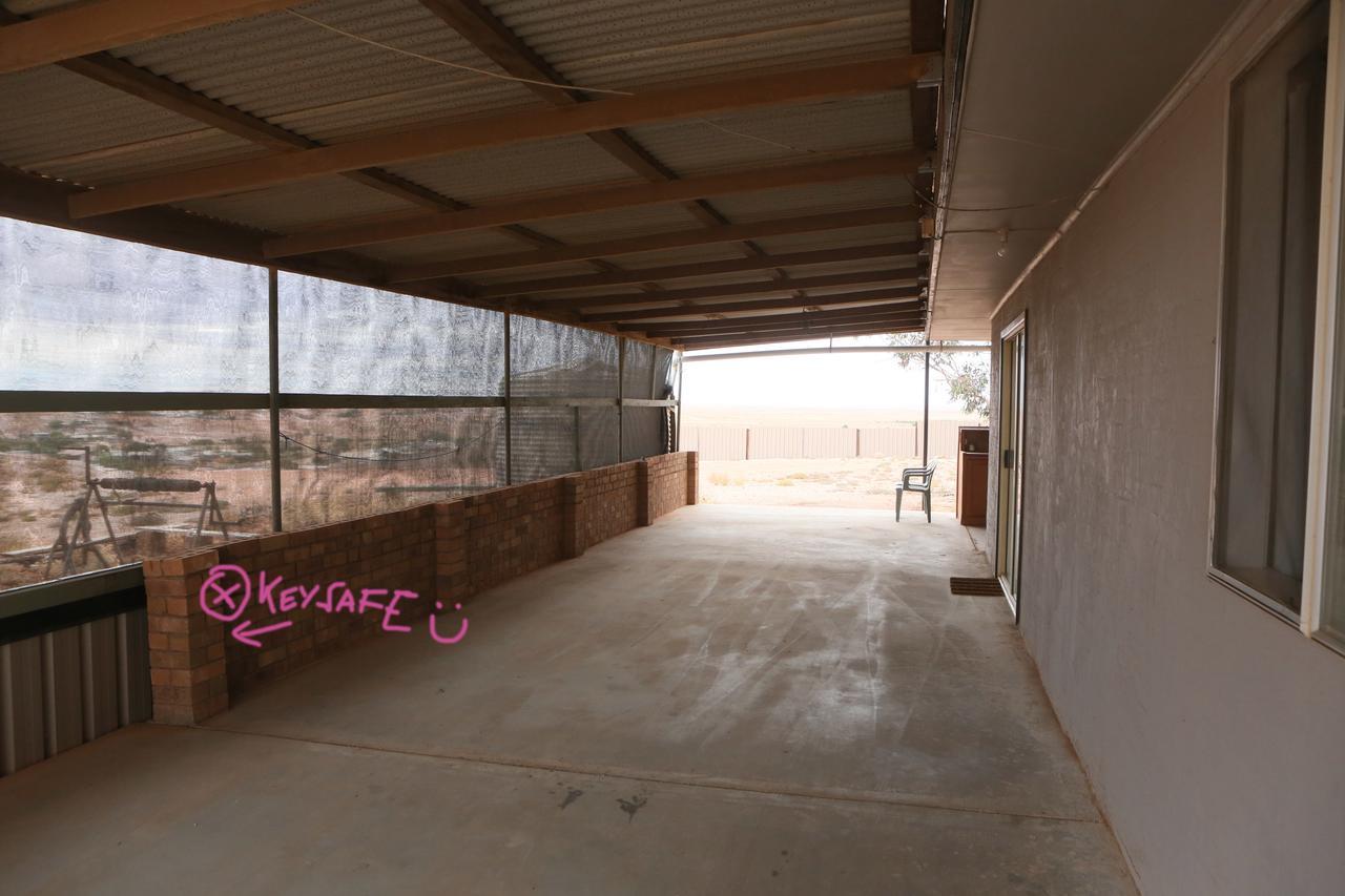 Breakaway Views 374 Alp St Hotel Coober Pedy Exterior photo