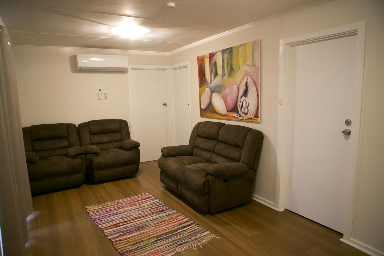Breakaway Views 374 Alp St Hotel Coober Pedy Exterior photo